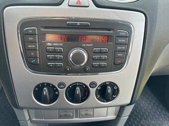Ford Focus 1,6i 74KW VYHŘÍVANÉ PŘEDNÍ OKNO - 10