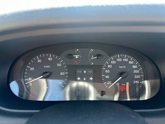 Renault Megane I 1.4 16V - super stav - 10