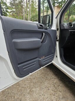 Ford Transit Connect - 10