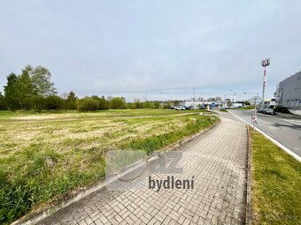 Stavební parcela 3.899 m2, k bydlení + komerční využití - Tá - 10