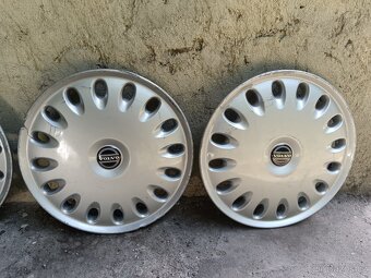 Originál poklice Volvo r 15 - 10