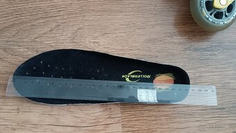 Kolečkové brusle Rollerblade 42 (26,5 cm) + chrániče - 10