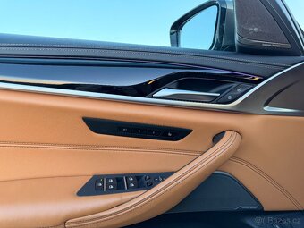 BMW 540i xDrive Touring – TOP výbava, záruka do 07/2027 - 10