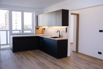 Zrekonstruovaný byt 3 kk 53 m2 s balkonem v nadstandardu - 10