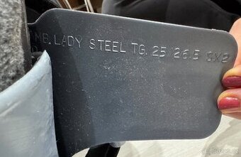 Lyžařské boty HEAD  ve.l 38 - 10