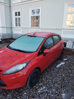 Ford Fiesta - 10