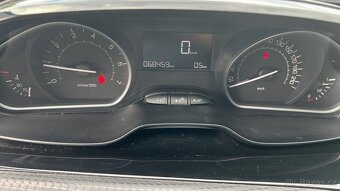 Peugeot 2008 - 10