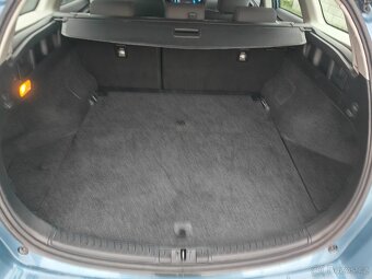 Toyota Auris TS 1,8 hybrid - 10