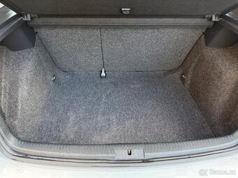 VW GolfV 1.4i 59kw 7/2007 JEN 126.340km 1.maj digi klima - 10