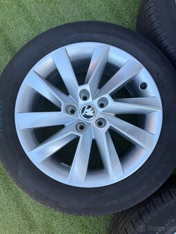 Škoda Superb 3 - 215/55 R17 - LETNí ORIGINÁLNÍ SADA - 10