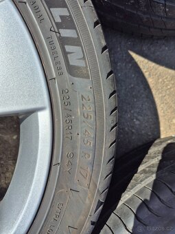 Sada elektrony R17 Octavia III a letní pneu Michelin 225/45 - 10