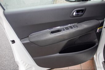 Peugeot 3008 VTI STYLE 1,6 88KW / AJ NA SPLÁTKY / PROTIÚČET - 10