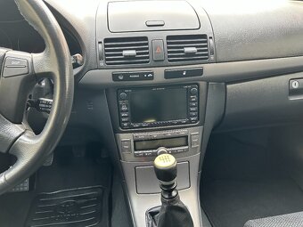 Toyota Avensis 2.0 D-4D - 10