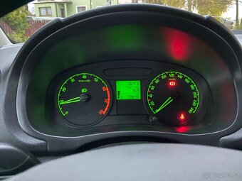 Škoda Fabia 1.2 HTP 41kw 59tkm TOP KLIMA - 10