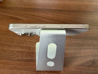 Prodám iPhone 15 Pro přírodní titan 128 GB - 10