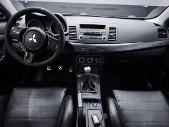 Mitsubishi Lancer EVO X - 10