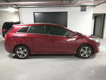 Hyundai i30 kombi 1.6 CRDi 81kW 39033 Km - 10
