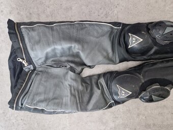 Prodám použitou dvojdílnou kombinézu Dainese - 10