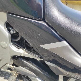 Suzuki GS 500e - 10