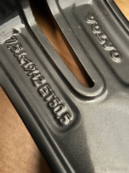 Original alu Volvo XC60 R-design r19 + 235/55/19 - 10