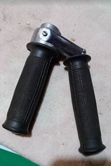 Řidítka rukojeť plynů rukojeť gumová M72 Dněpr Ural K750 - 10