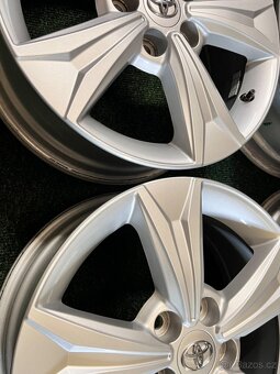 5x114,3 R17 Originál Alu Toyota C-HR - TOP stav - 10
