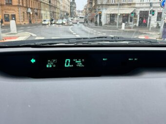 Prodám Toyota Prius II. generace Hybrid 1.5 - 10