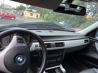 BMW E90 325i Veškeré díly - 10