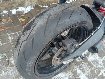 TRIUMPH STREET TRIPLE 675 R - 10