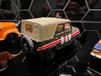 Modely aut 1:43 Deagostini - 10