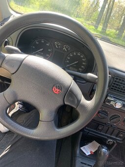 Volkswagen Polo - 10