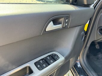 Volvo V50 2,0d 100kW, RDesign, tažné, klimatizace - 10