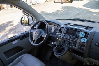 Volkswagen Caravelle 2.0 TDI LR 4Motion - 10