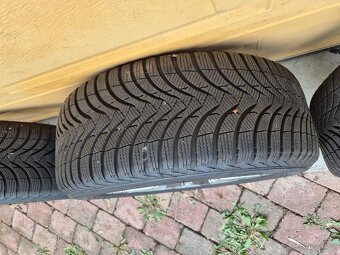 originál ZÁNOVNÍ alu BMW včetně zimních RUNFLAT PNEU - 10