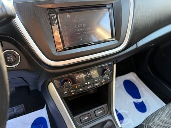 ► SUZUKI SX4 S-CROSS 1,6 4x4 - HANDSFREE, PARK. SENZORY ◄ - 10