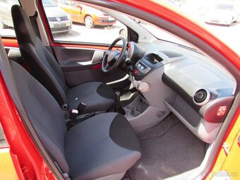 Toyota Aygo 1.0i 50kW, Servisní kniha, nová STK, Klima - 10