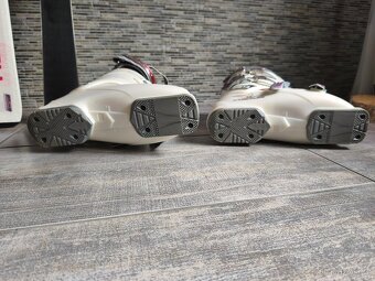 Dámské lyže + lyžáky Head - limitovaná edice - 10