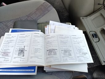 Opel Vivaro 1.9 DCi long klima 2x b.dveře - 10