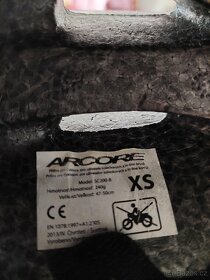 Dětská cyklistická helma - 10