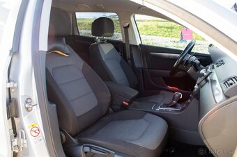 Volkswagen Passat B7 Combi 2.0 TDI DSG - 10