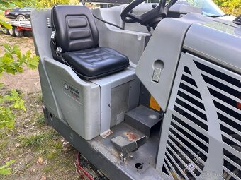 Nilfisk Cistici zametaci a vytírání stroj - 10