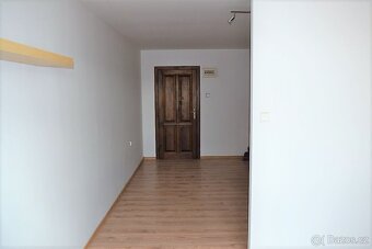 Pronájem bytu 2+kk v centru Dvora Králové n.L. - 10