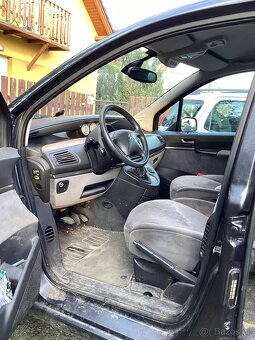 Citroen C8 2.0HDi - 10