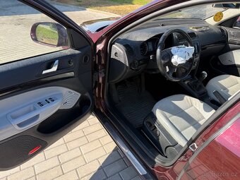 Škoda Octavia Combi 2.0 TDI 10/2010 Laurin & Klement - 10