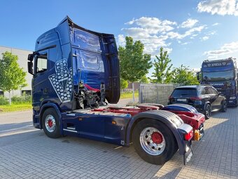 Scania S520 V 8 - 10