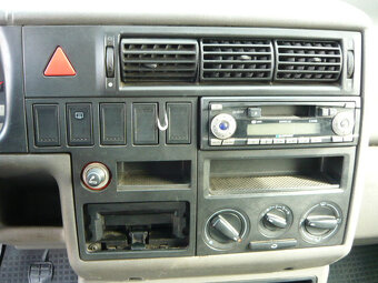 VOLKSWAGEN TRANSPORTER 2.5 TDI - 10