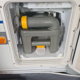 Prodám karavan, obytný přívěs Knaus Azur 420 Ts - 10