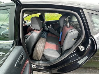 FORD FIESTA 1.2 - 10