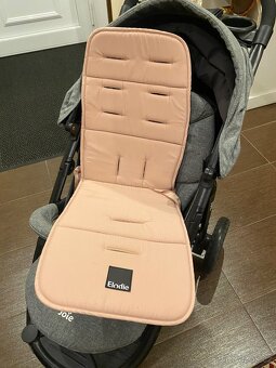 Sportovní kočárek značka Joie - 10