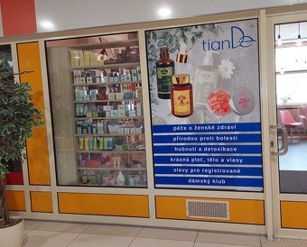 Prodejna kosmetiky a parfémů - 10